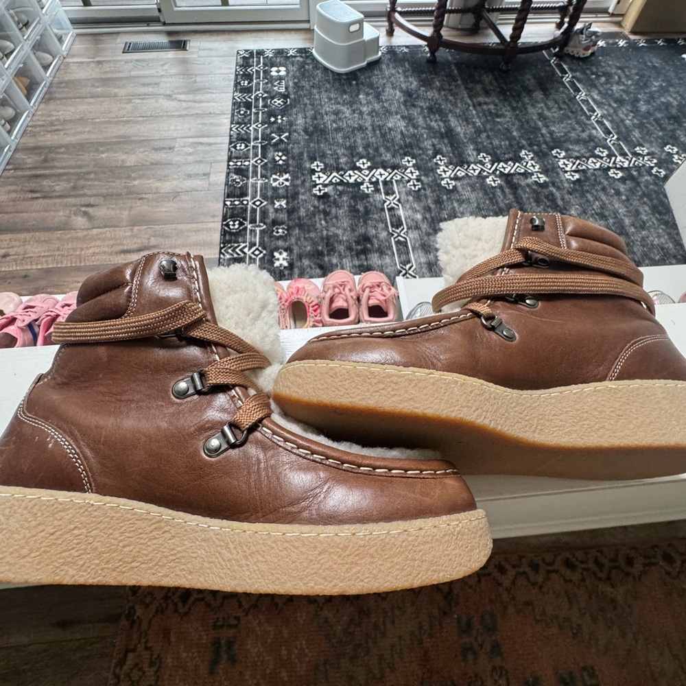 Cozy Brown Shearling Women's Boots - Picture 4 of 6